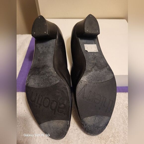 Thierry Rabotin Black Glove Leather High-Vamp Pumps sz.7/38 Ret $460 Mint - Picture 8 of 9